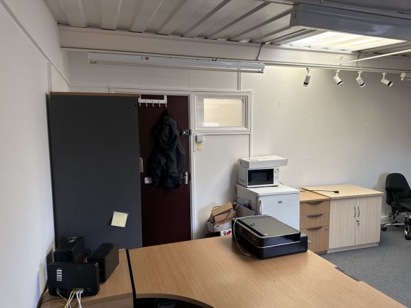 300 sq. ft. Office/Studio Suite (with Air Conditioning)